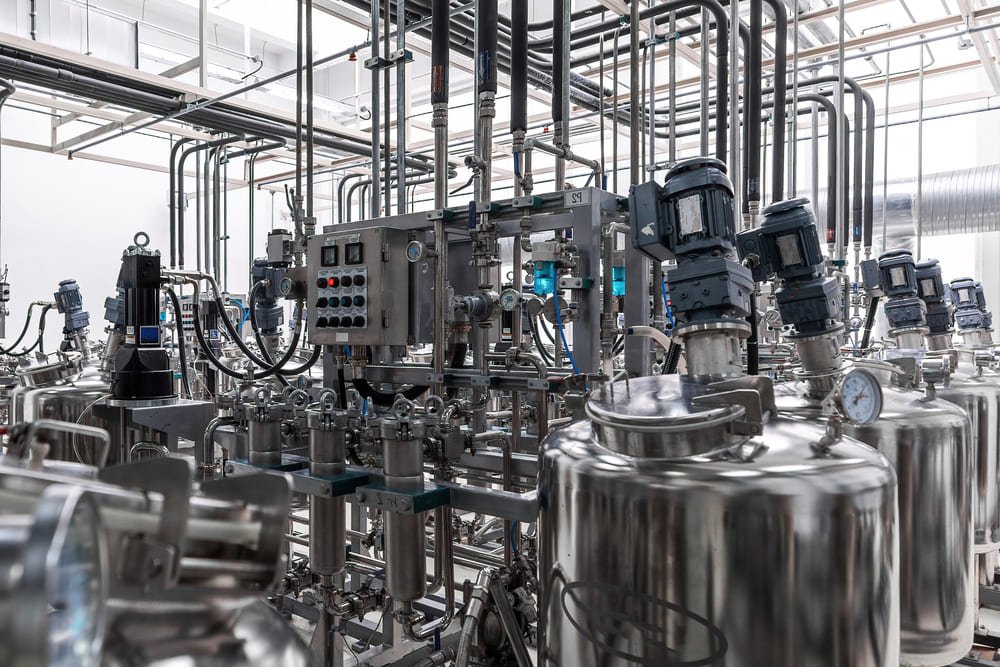 manufacturing-2-1000x600min-factory-modern-production